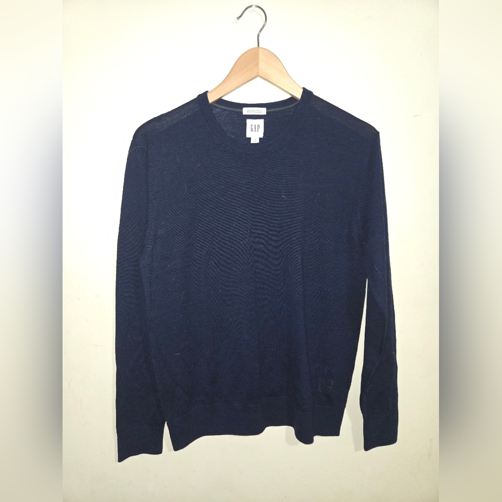 GAP- women's 100% Merino Wool size- Small